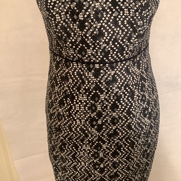 ETCETERA Size 0, Black and White Sleeveless Dress, Pit to Pit 16”, NWT - Picture 3 of 10